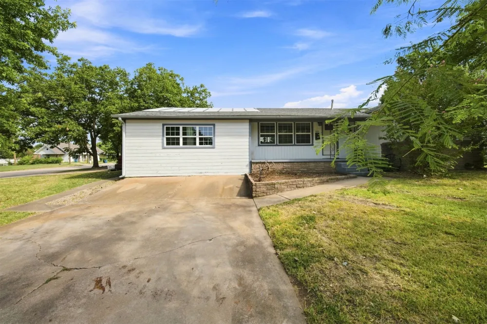 1408 E Cherry Street E Cushing, OK 74023