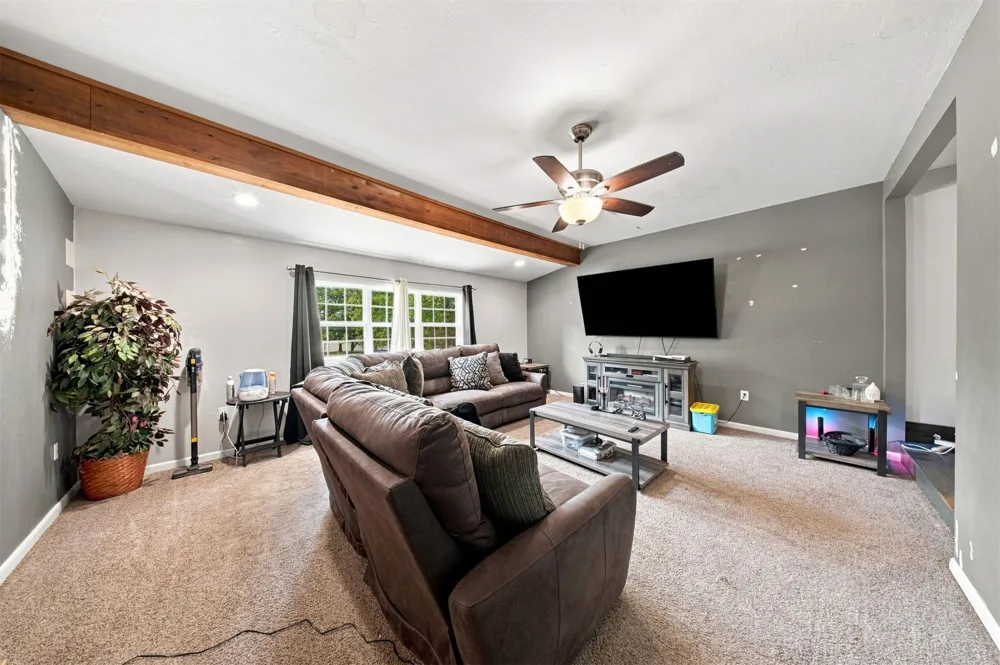 1408 E Cherry Street E Cushing, OK 74023