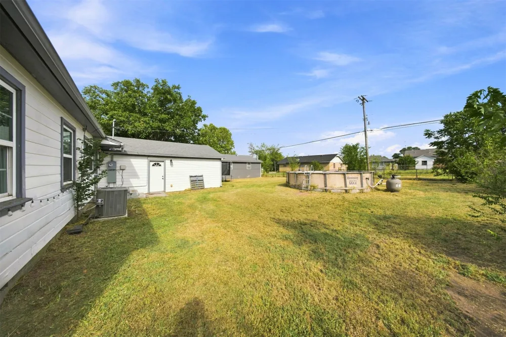 1408 E Cherry Street E Cushing, OK 74023