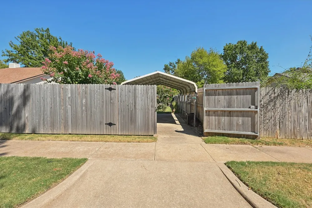 1117 W Vicksburg Place Broken Arrow, OK 74011