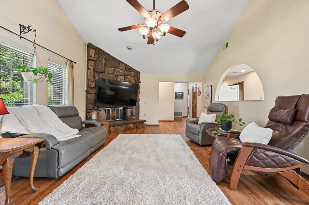 1117 W Vicksburg Place Broken Arrow, OK 74011