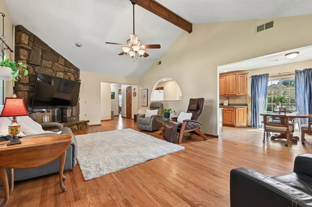 1117 W Vicksburg Place Broken Arrow, OK 74011