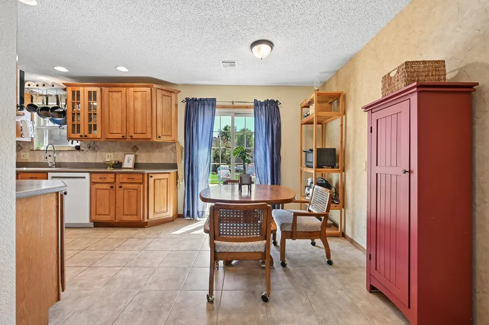 1117 W Vicksburg Place Broken Arrow, OK 74011