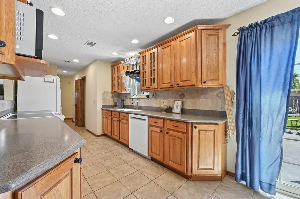 1117 W Vicksburg Place Broken Arrow, OK 74011