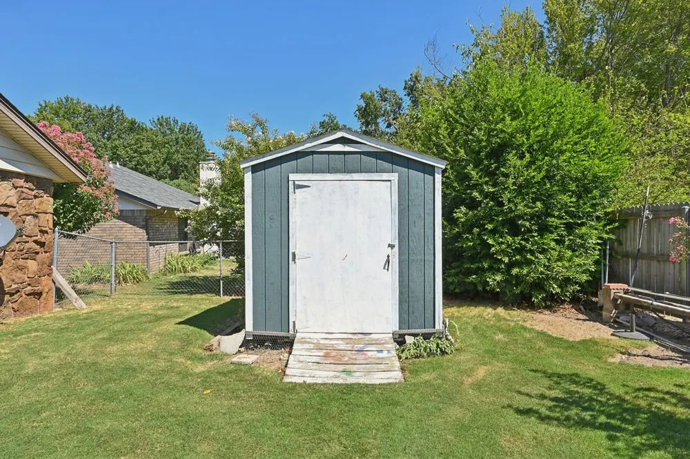 1117 W Vicksburg Place Broken Arrow, OK 74011