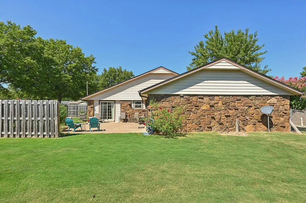 1117 W Vicksburg Place Broken Arrow, OK 74011