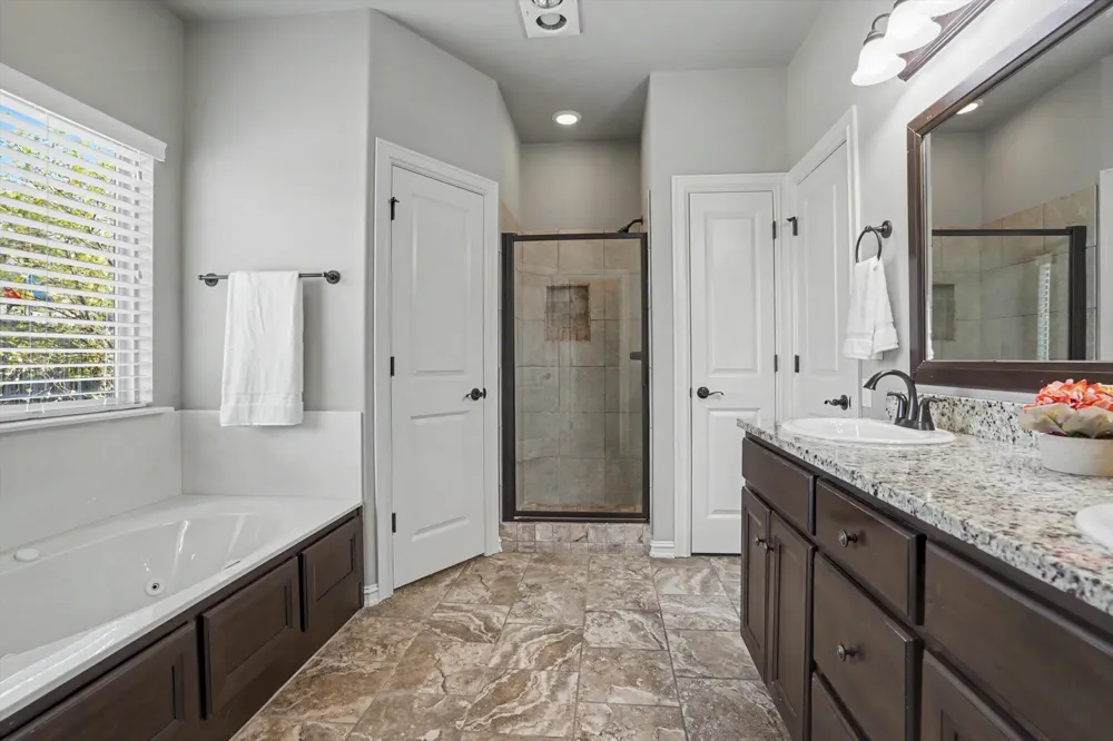 5831 E 145th Place S Bixby, OK 74008
