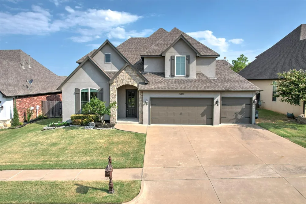 5831 E 145th Place S Bixby, OK 74008