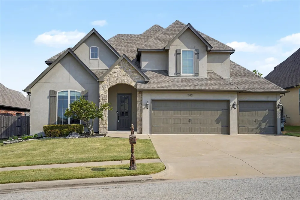 5831 E 145th Place S Bixby, OK 74008
