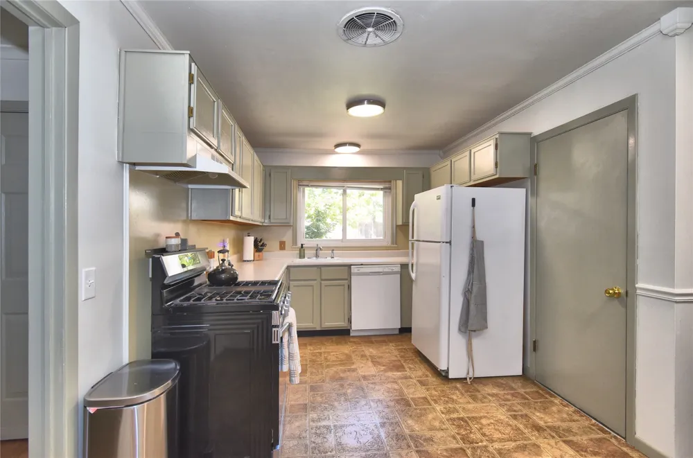 2423 S Knoxville Avenue Tulsa, OK 74114