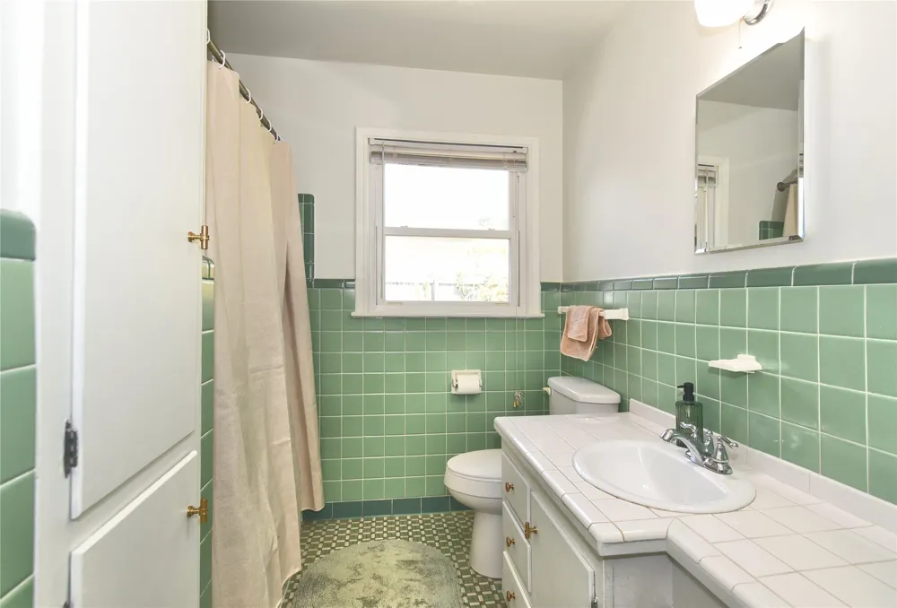 2423 S Knoxville Avenue Tulsa, OK 74114