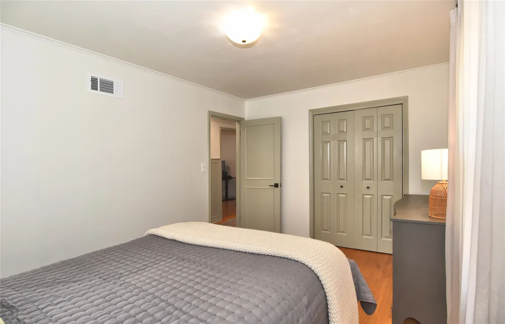 2423 S Knoxville Avenue Tulsa, OK 74114