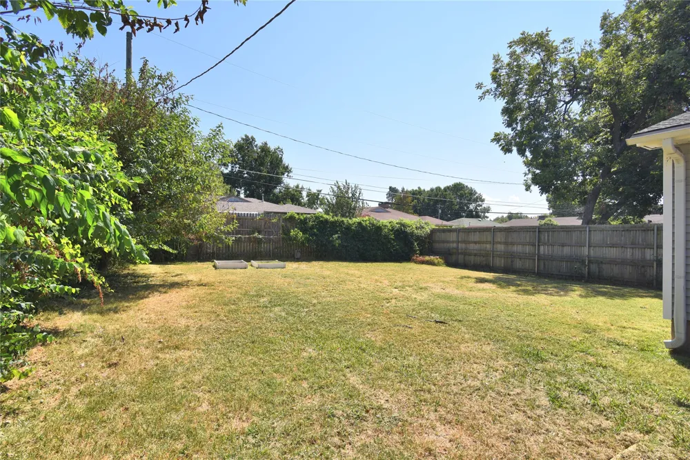 2423 S Knoxville Avenue Tulsa, OK 74114