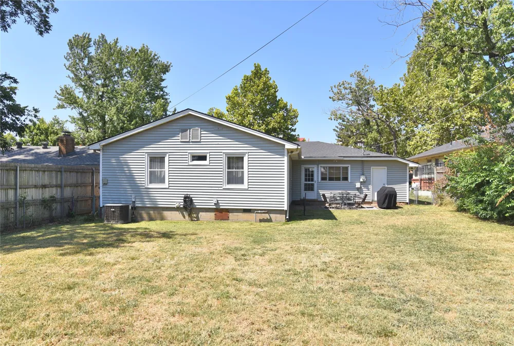 2423 S Knoxville Avenue Tulsa, OK 74114