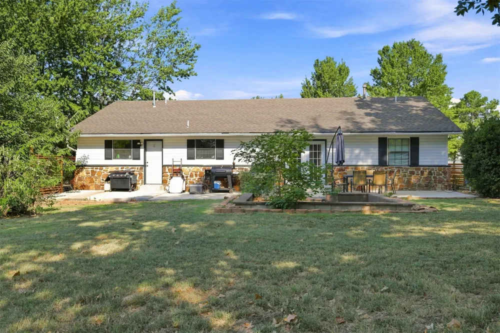 21331 W Cookson Bend Cookson, OK 74427