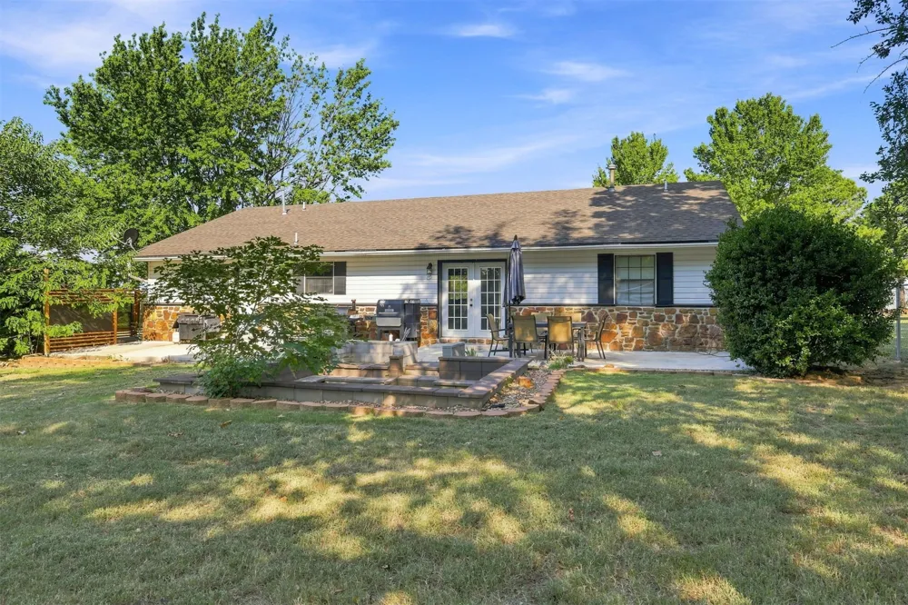 21331 W Cookson Bend Cookson, OK 74427