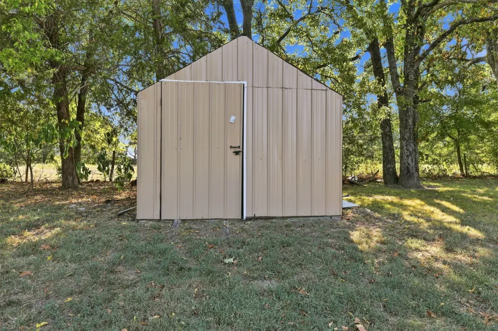 21331 W Cookson Bend Cookson, OK 74427