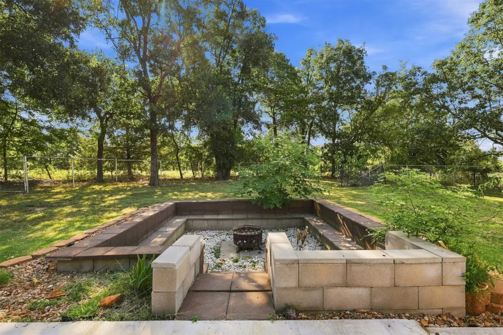 21331 W Cookson Bend Cookson, OK 74427