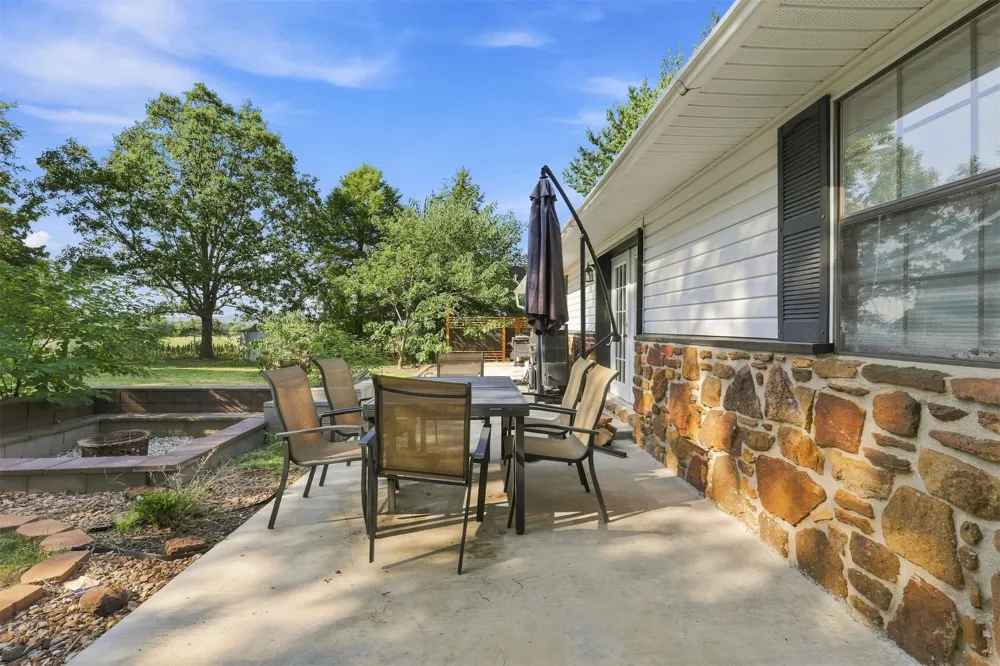 21331 W Cookson Bend Cookson, OK 74427