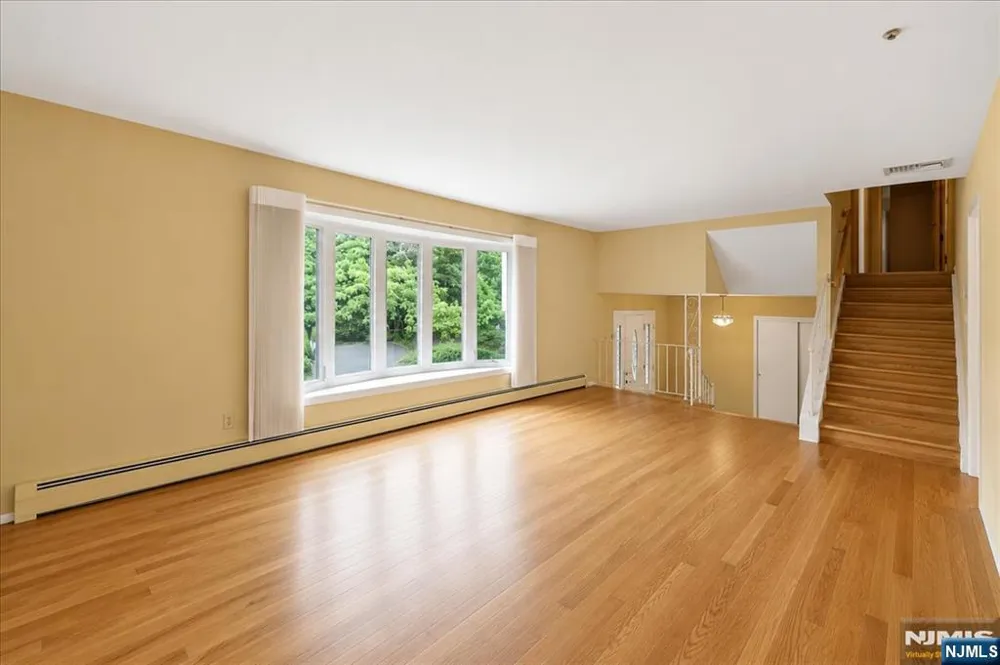 42 Aberdeen Avenue Wayne, NJ 07470