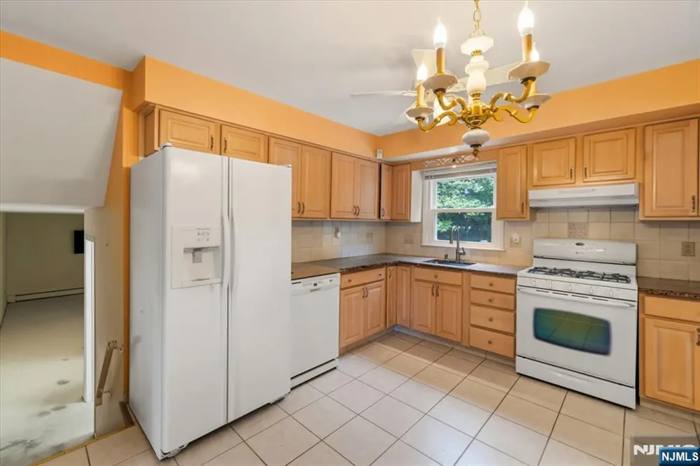 42 Aberdeen Avenue Wayne, NJ 07470