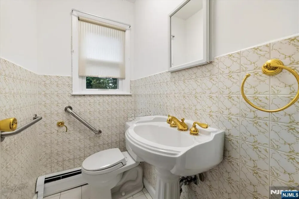 42 Aberdeen Avenue Wayne, NJ 07470