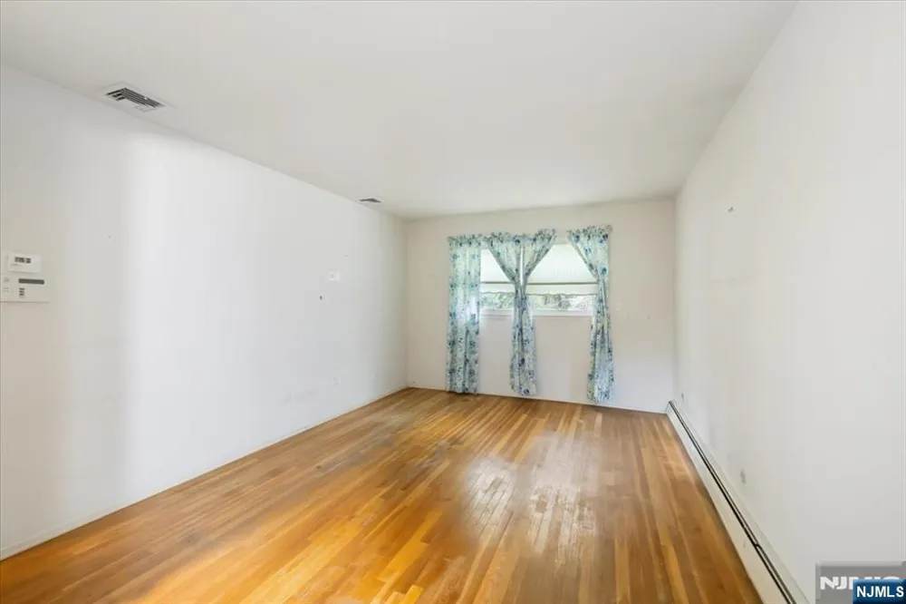 42 Aberdeen Avenue Wayne, NJ 07470