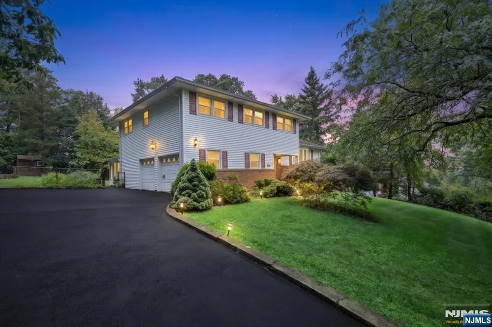 42 Aberdeen Avenue Wayne, NJ 07470