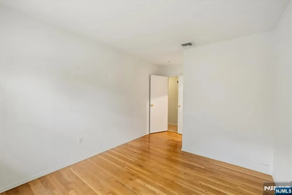 42 Aberdeen Avenue Wayne, NJ 07470