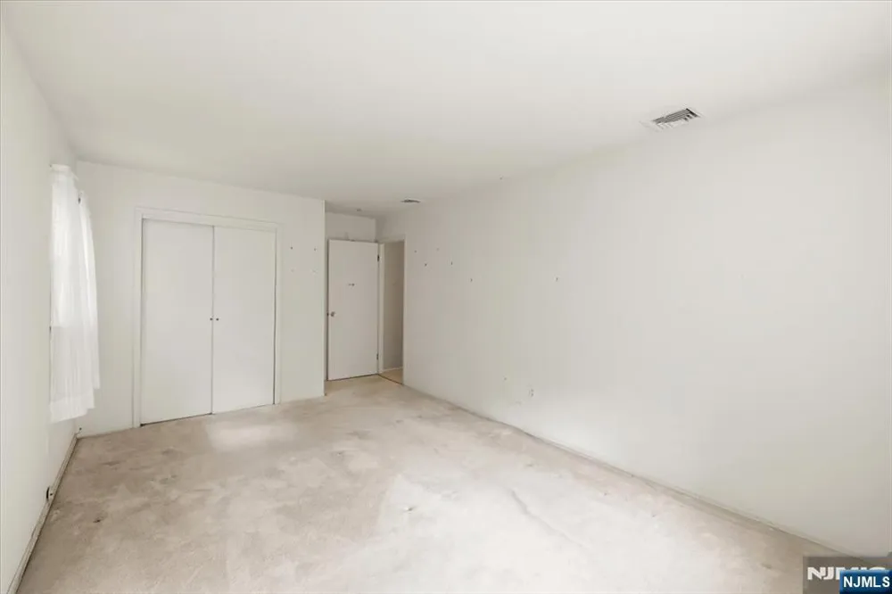 42 Aberdeen Avenue Wayne, NJ 07470