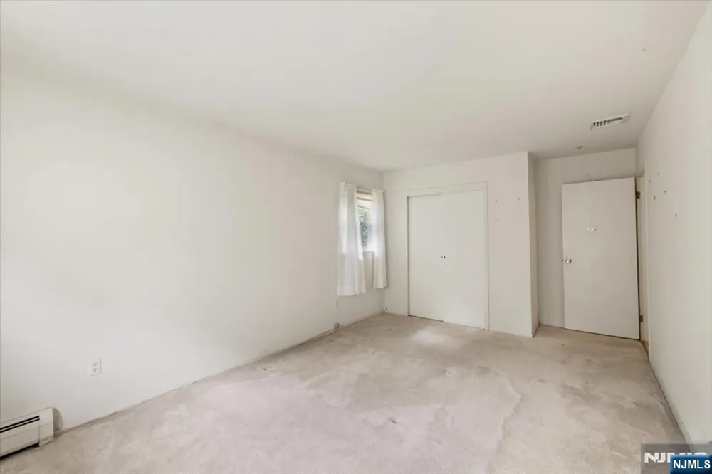 42 Aberdeen Avenue Wayne, NJ 07470