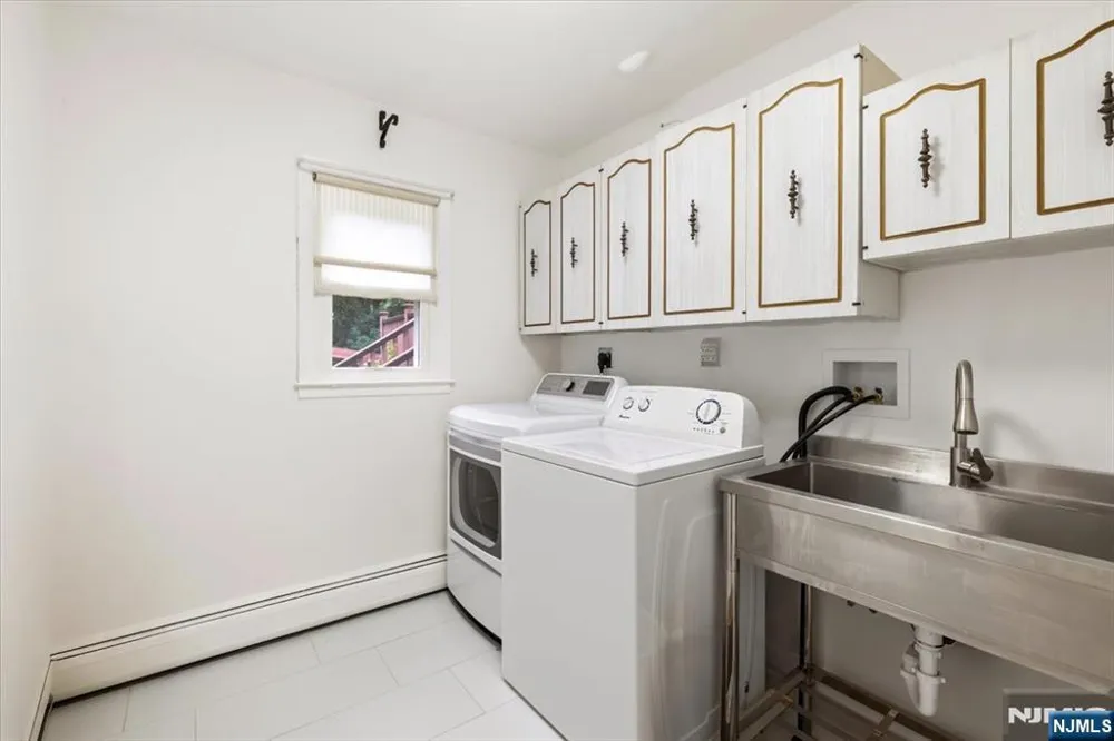 42 Aberdeen Avenue Wayne, NJ 07470