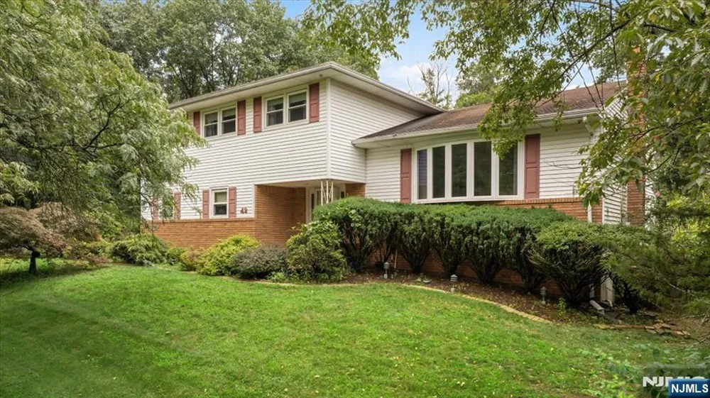 42 Aberdeen Avenue Wayne, NJ 07470