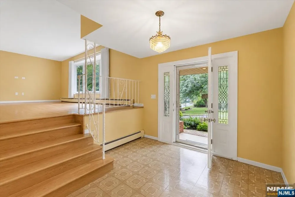 42 Aberdeen Avenue Wayne, NJ 07470
