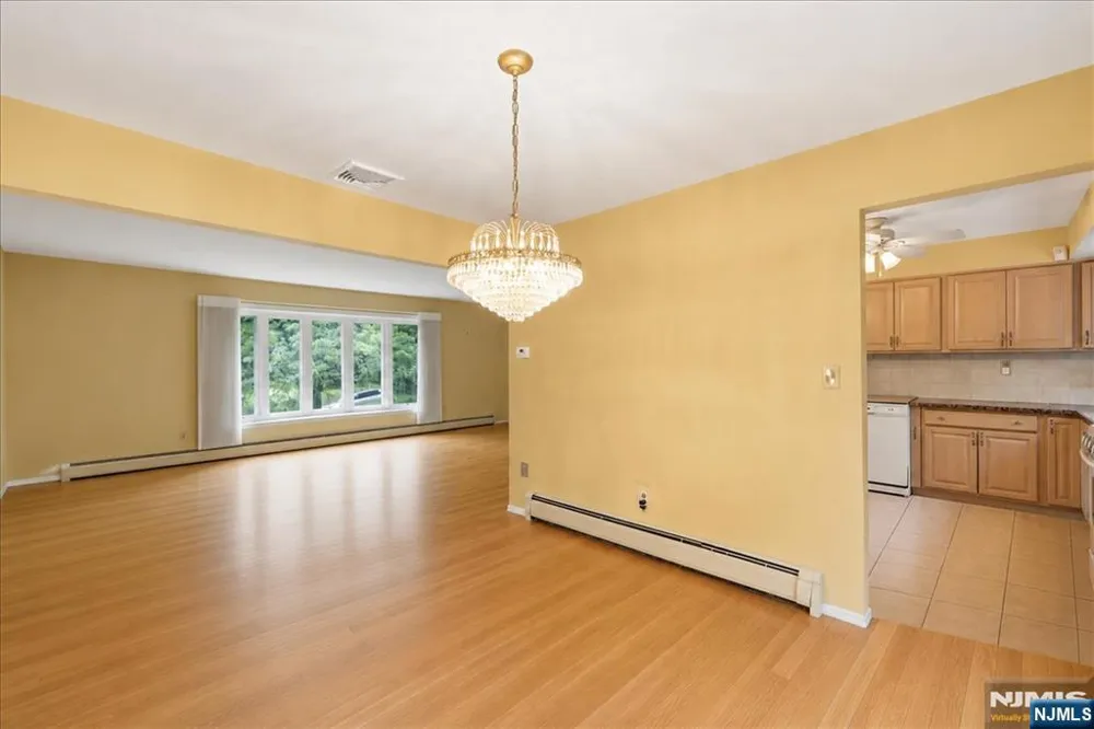 42 Aberdeen Avenue Wayne, NJ 07470
