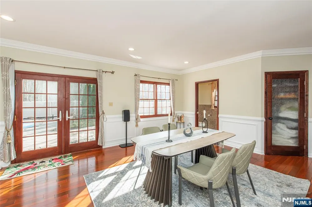 35 Waughaw Road Montville Township, NJ 07082