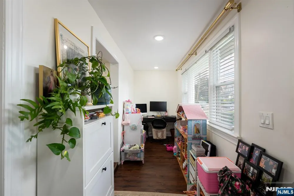 340 Simons Avenue Hackensack, NJ 07601