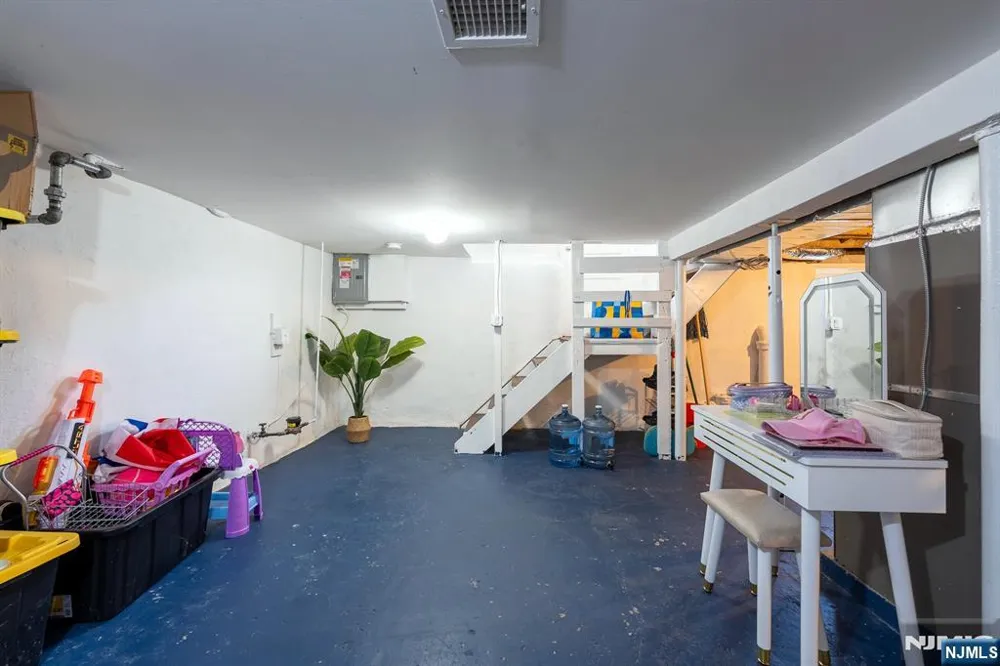 340 Simons Avenue Hackensack, NJ 07601