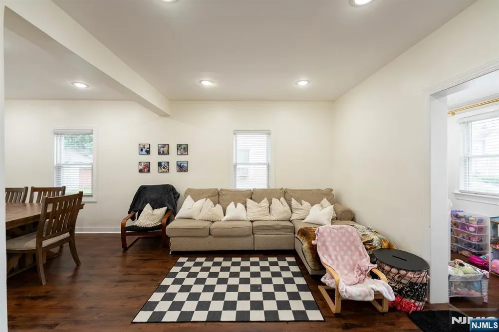 340 Simons Avenue Hackensack, NJ 07601