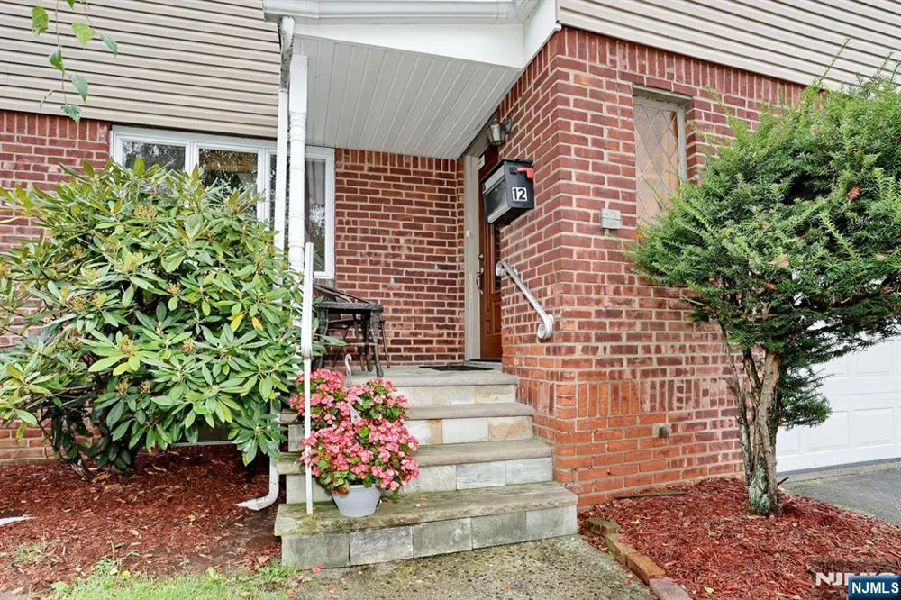 12 Margaret Court Fair Lawn, NJ 07410