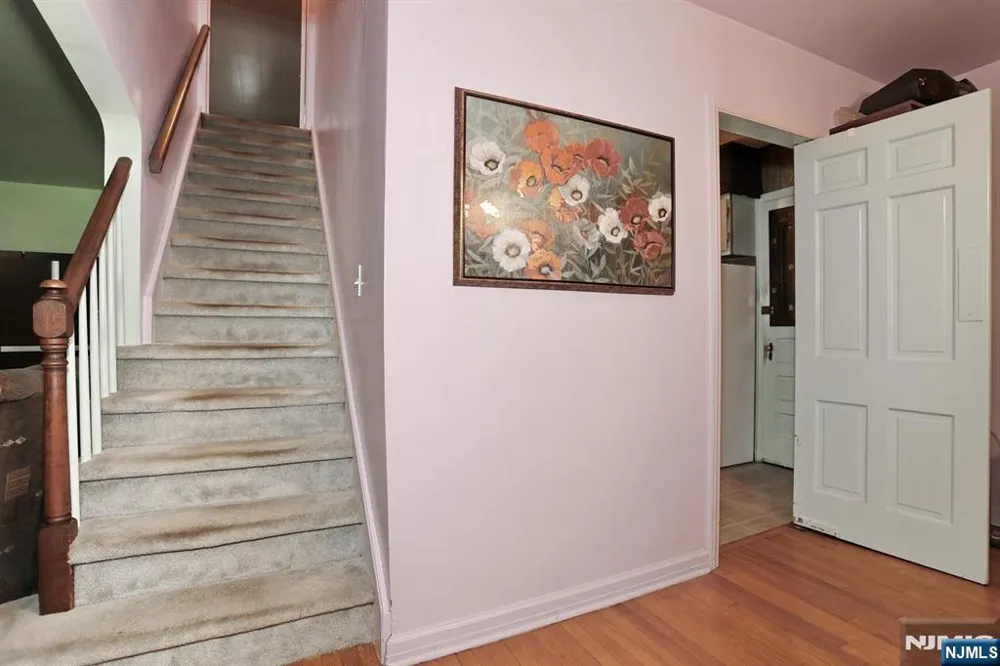 12 Margaret Court Fair Lawn, NJ 07410