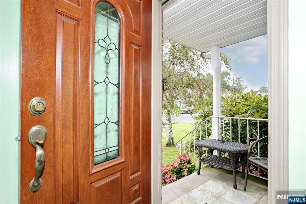 12 Margaret Court Fair Lawn, NJ 07410