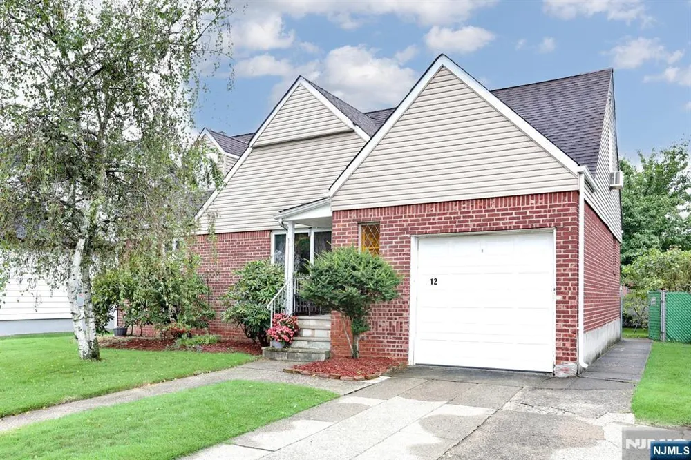 12 Margaret Court Fair Lawn, NJ 07410
