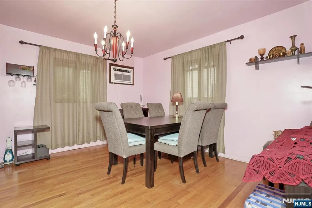 12 Margaret Court Fair Lawn, NJ 07410