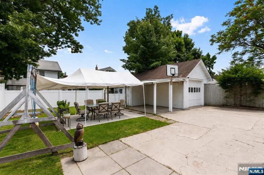 1161 Anna Street Teaneck, NJ 07666