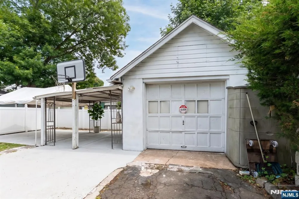 1161 Anna Street Teaneck, NJ 07666