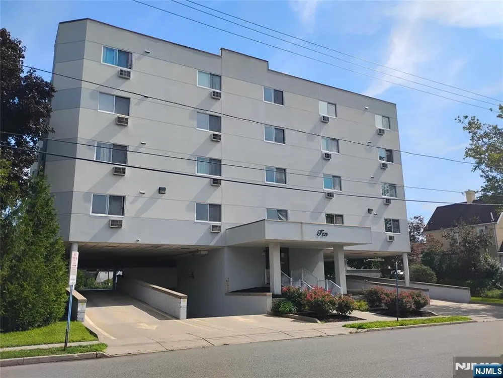 10 Orchard Street 3F Hackensack, NJ 07601