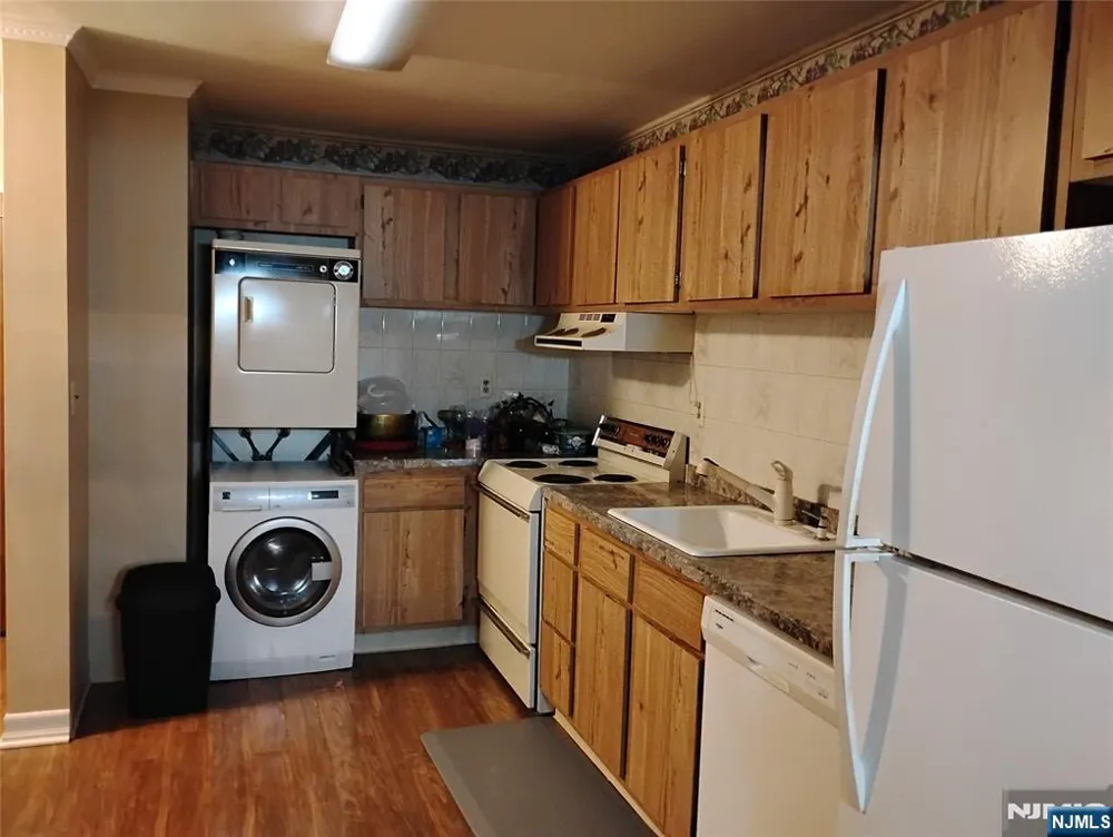 10 Orchard Street 3F Hackensack, NJ 07601