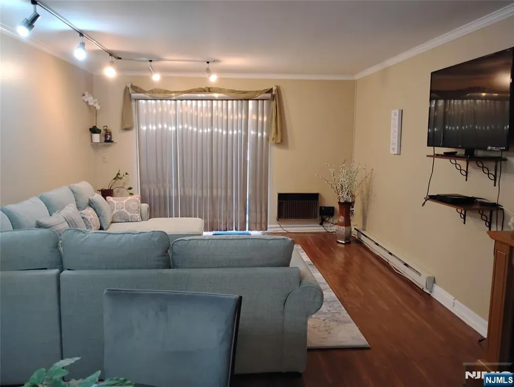 10 Orchard Street 3F Hackensack, NJ 07601