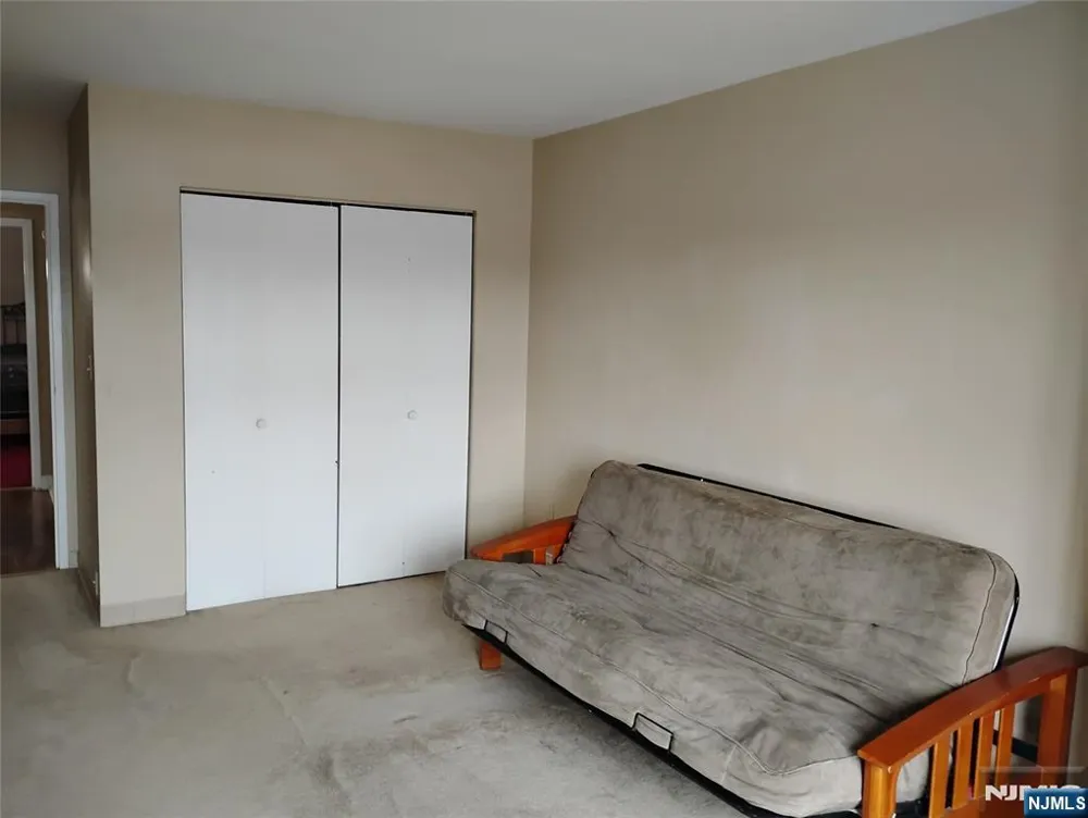 10 Orchard Street 3F Hackensack, NJ 07601